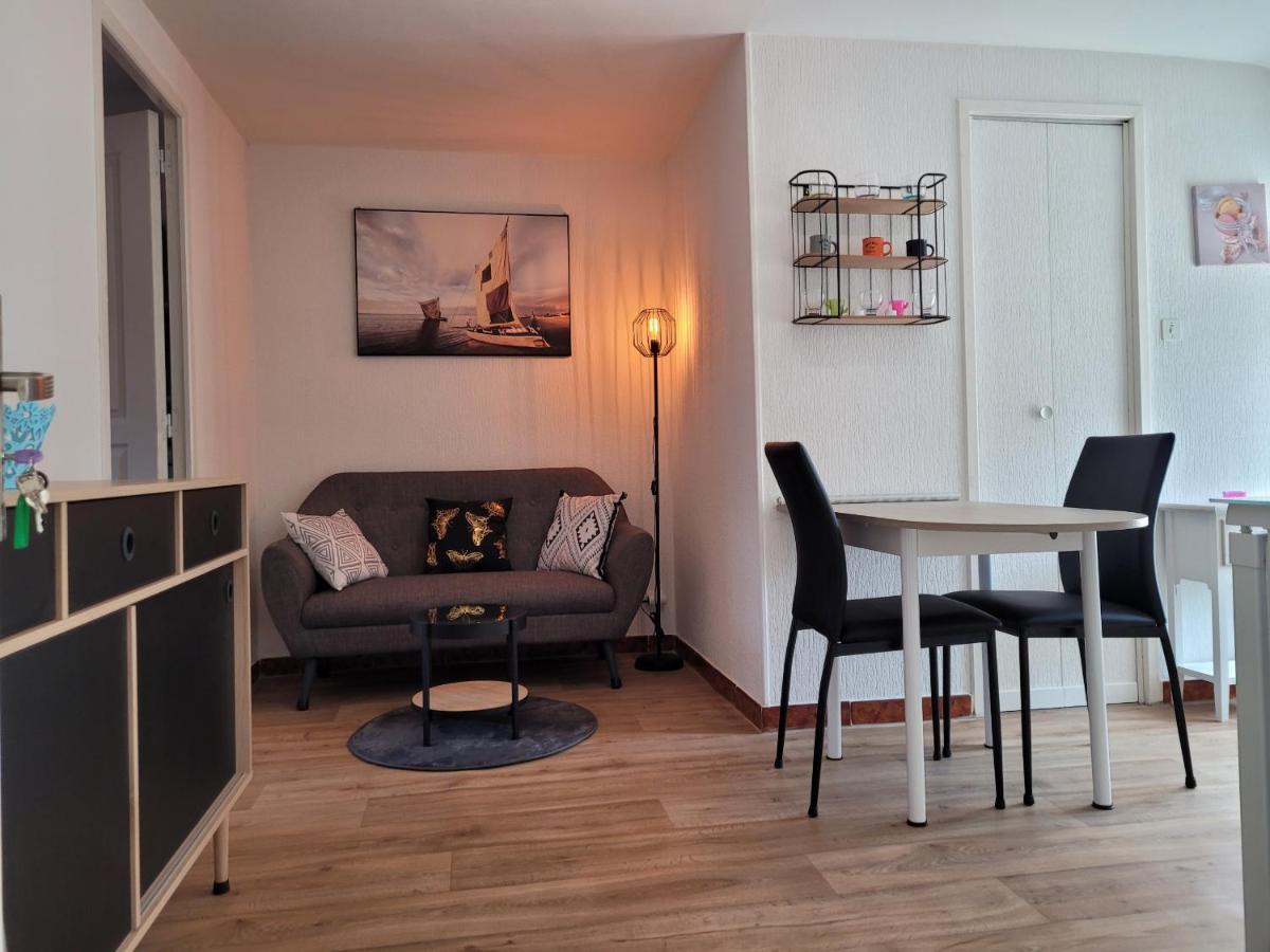 Une Pause Chez Rosie Apartment Carcassonne Exterior photo